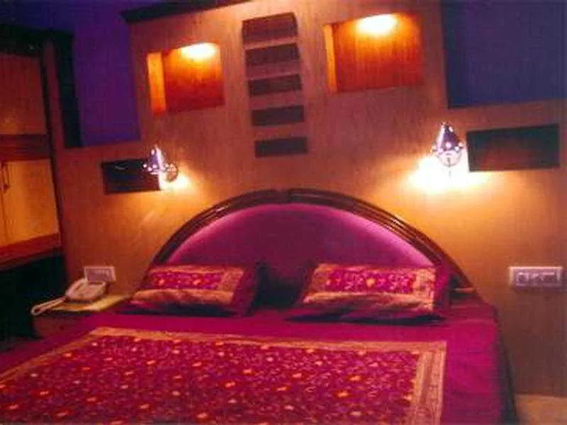 Hotel Karat 87 Delhi